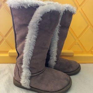 Girls cute brown faux soft leather boots with fur.=,  Bundle and Save!!
